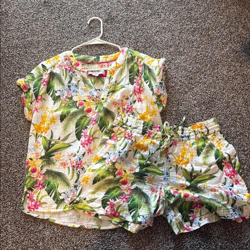 Tommy Bahama shorts set